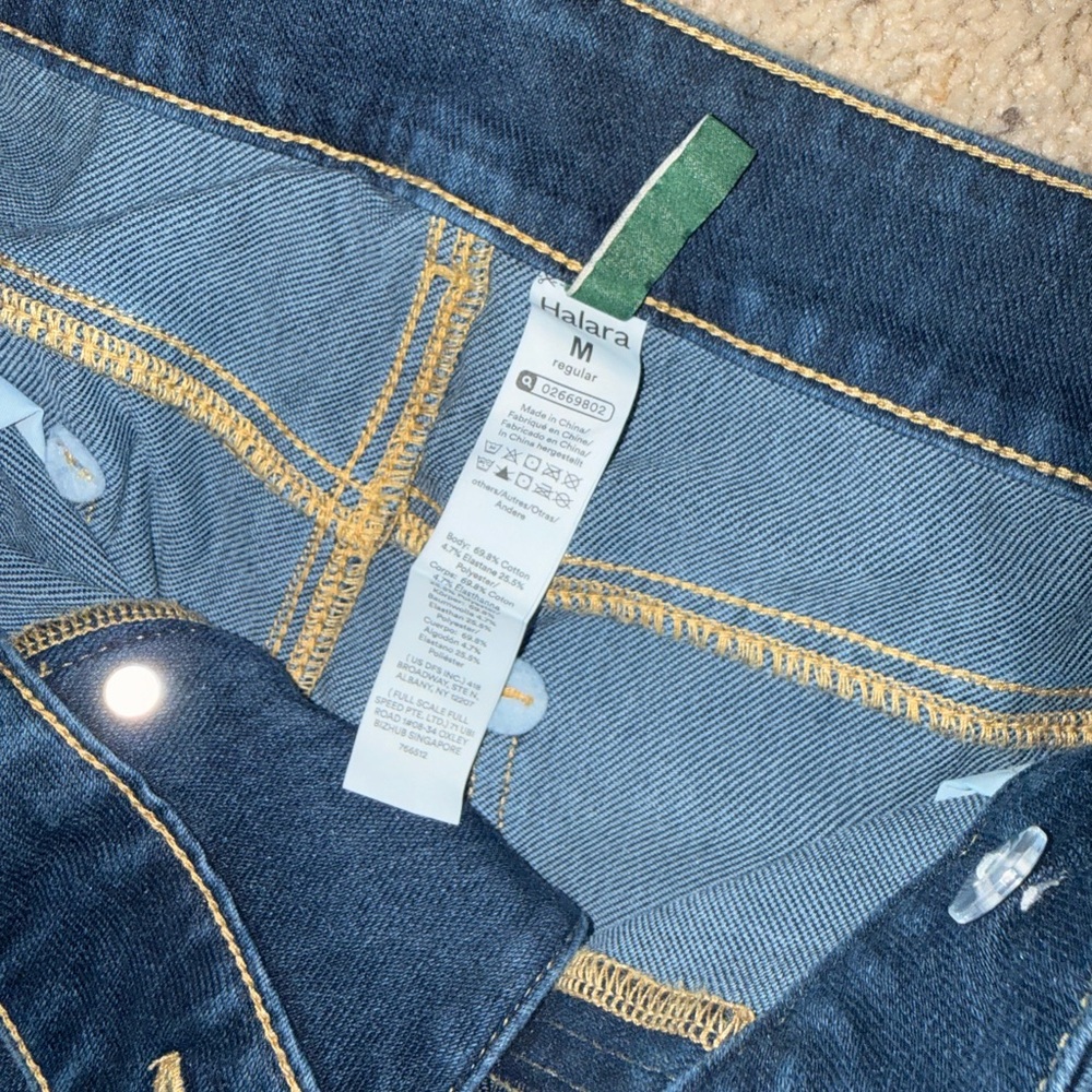 Halara Flex Asymmetric Low Rise Baggy Jean sz M - Picture 6 of 8